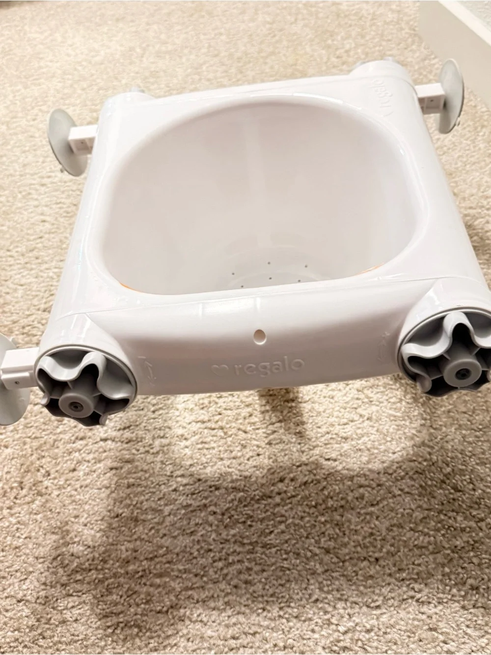 Regalo Baby Basics Bath Seat